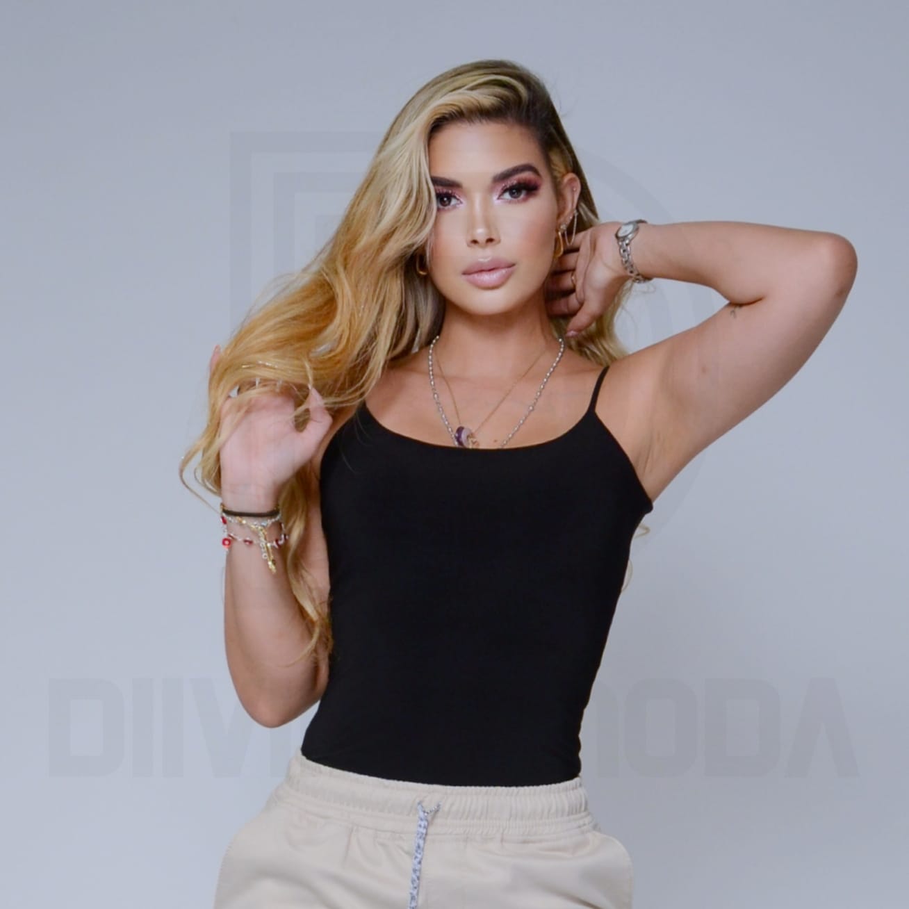Blusa Básica Tiras